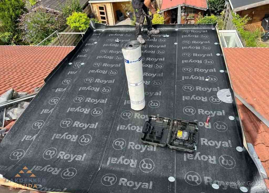 Dakrenovatie met Royal onderdak op plat dak in Gouda