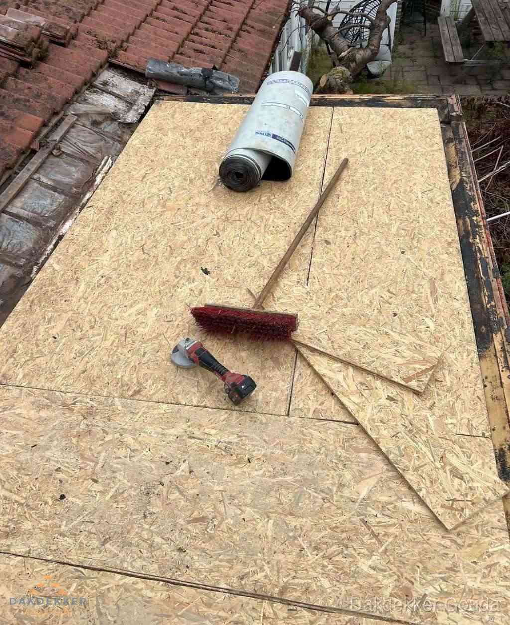 Dakrenovatie afgerond met nieuwe bitumen dakbedekking in Gouda