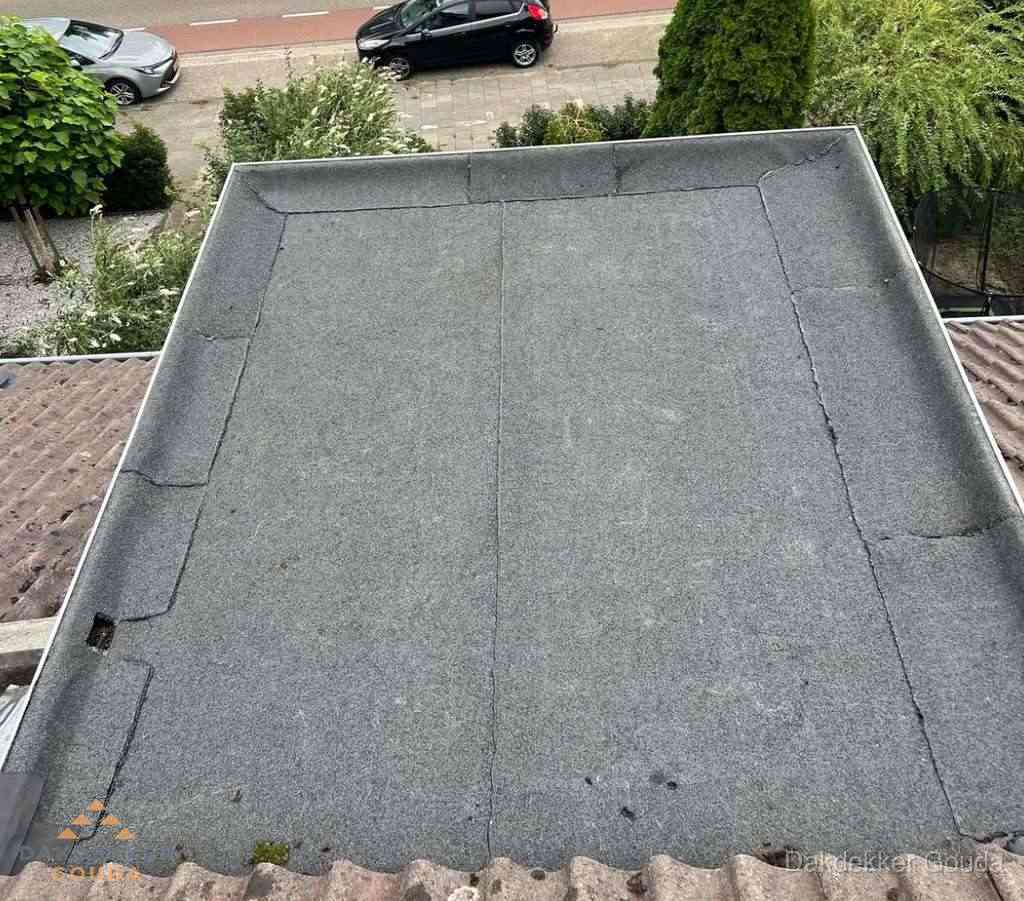 Dakbedekking schuur met bitumen in Gouda
